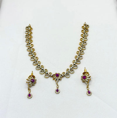 Matte finishing Flower Designed Short Necklace