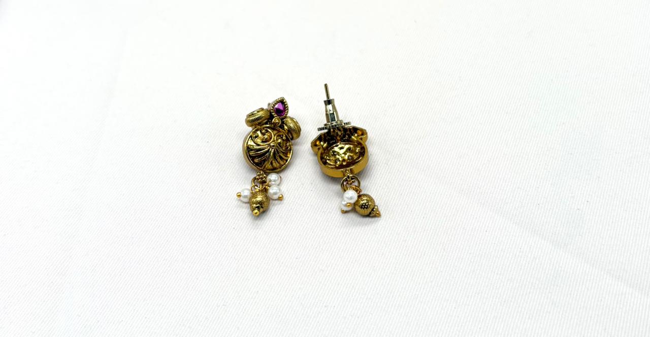 Nakshi finishing Short Necklace With Gold Balls