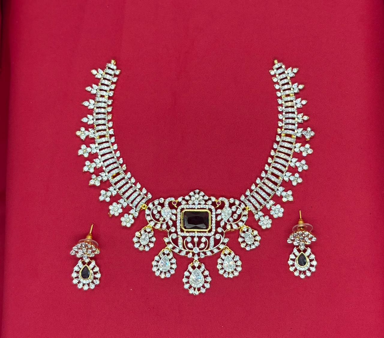 Gj polish purple Stone With Flower Designed Short Necklace