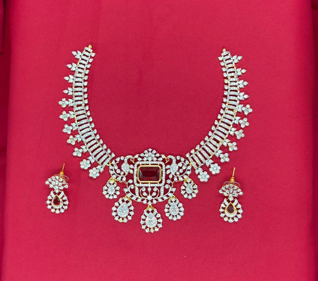 Gj polish Red Stone With Flower Designed Short Necklace