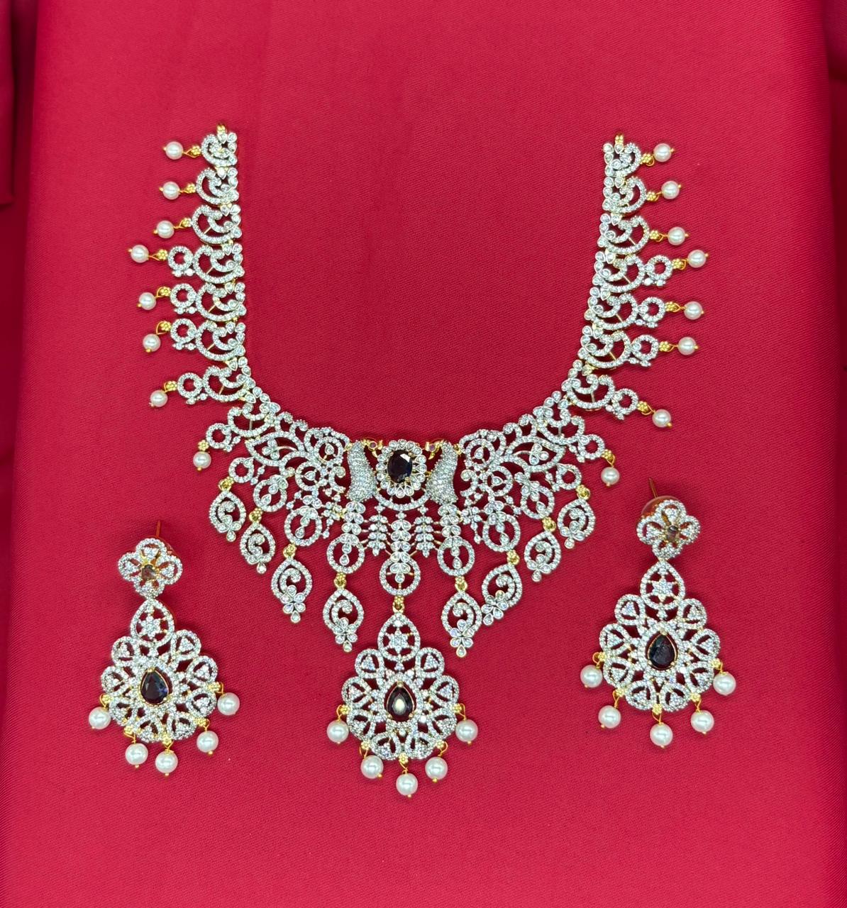 Gj polish White Pearls With Peacock Deigned Short Necklace