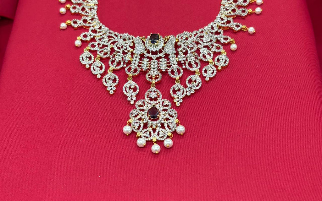 Gj polish White Pearls With Peacock Deigned Short Necklace