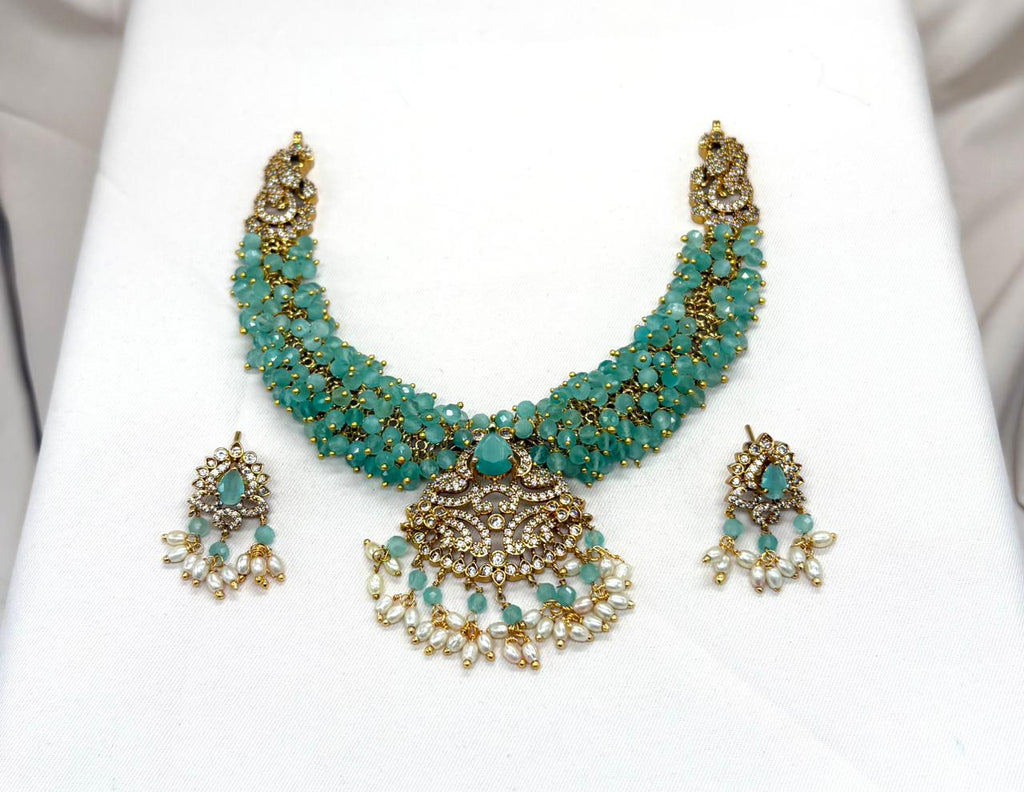Mint-Green Onyx Gemstone Beads Short Necklace