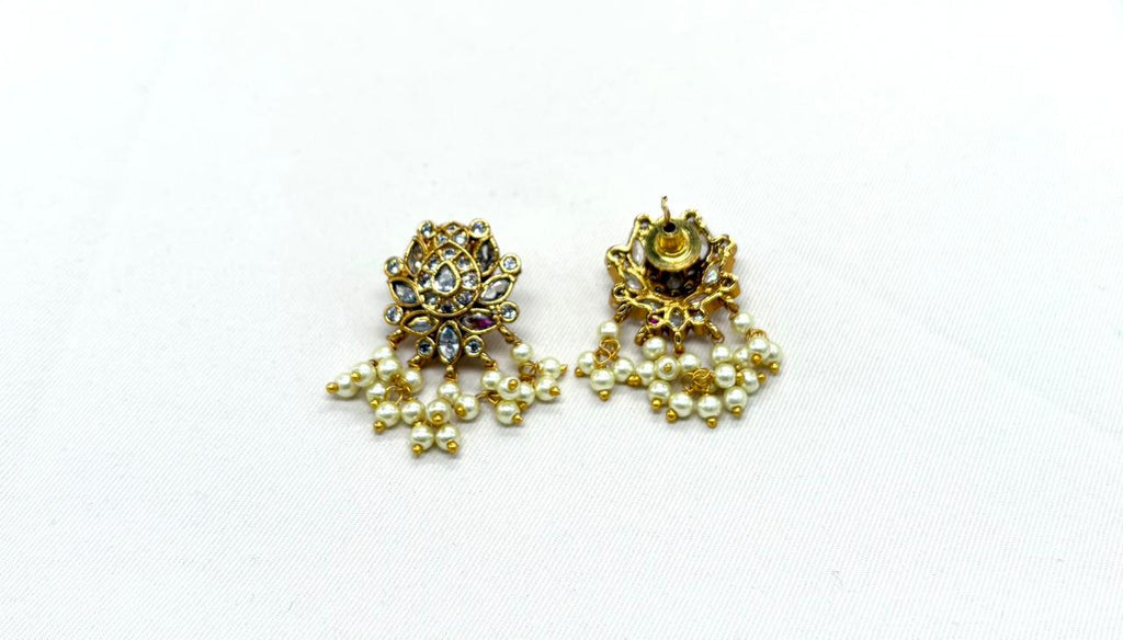 Gold finishing Flower Designed White Stones Short Necklace