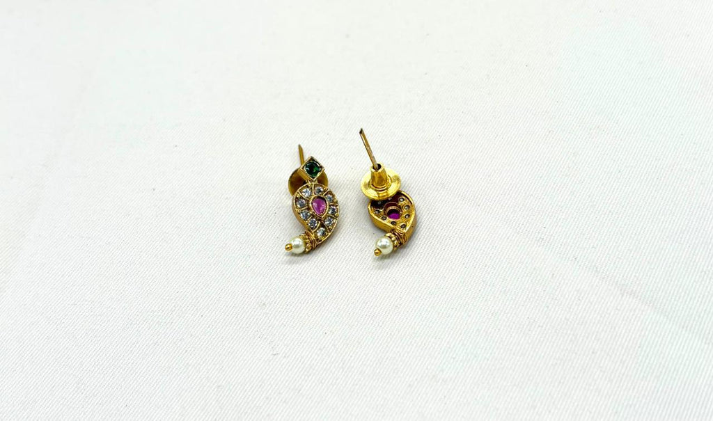 Matte finishing short Necklace