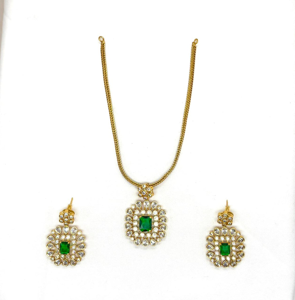Gold finishing Green Stone short Necklace