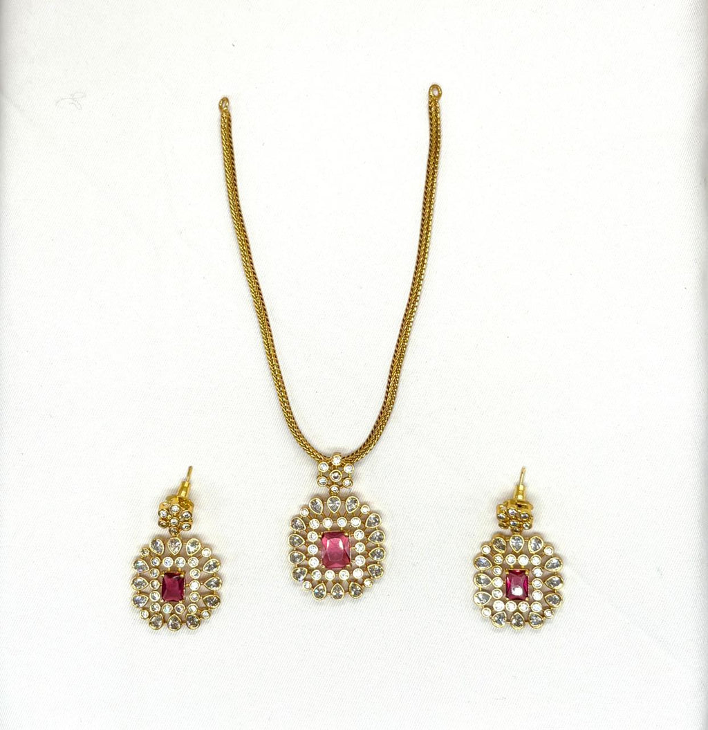 Gold finishing Red Stone short Necklace