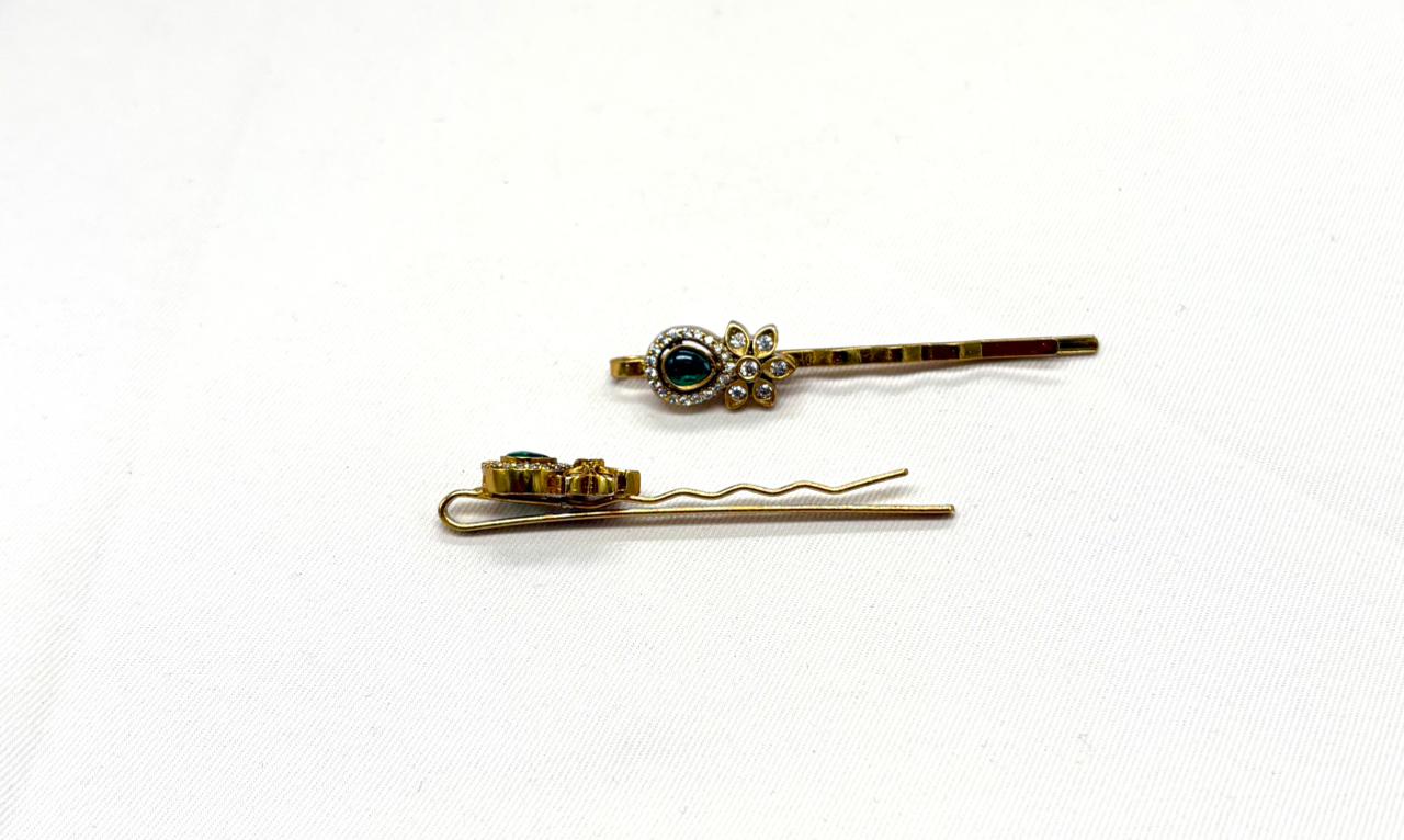 Victorian finishing With Green Stones Hair Clip