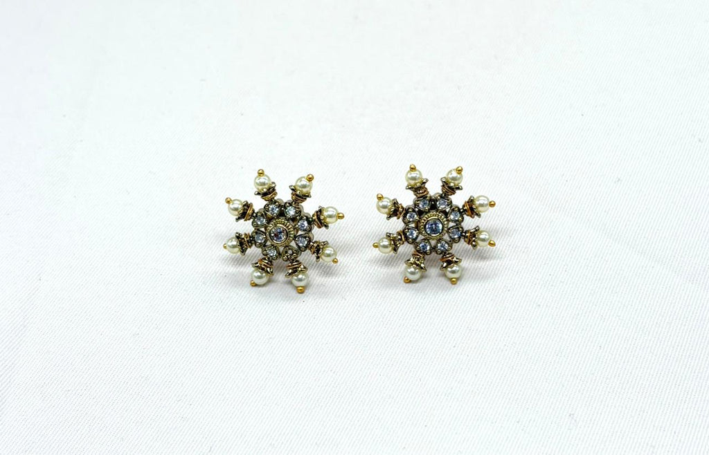 White Pearls Studs