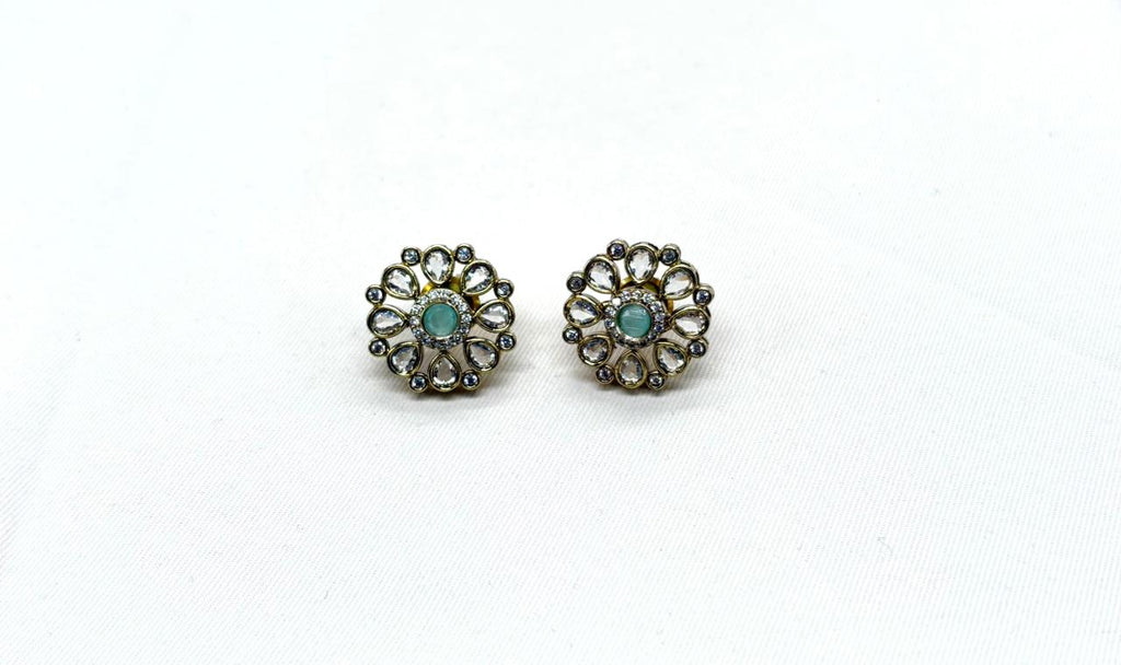 White Stones With Small Mite-Green Studs