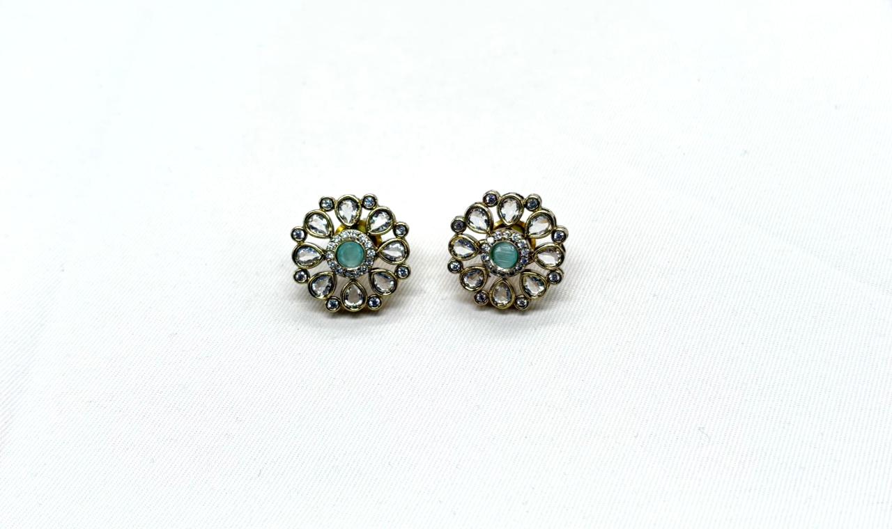 White Stones With Small Mite-Green Studs