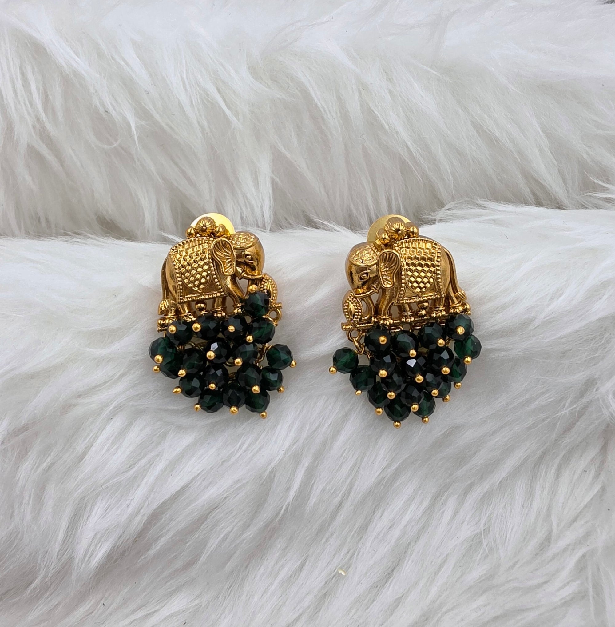 Pearls Stud Earring