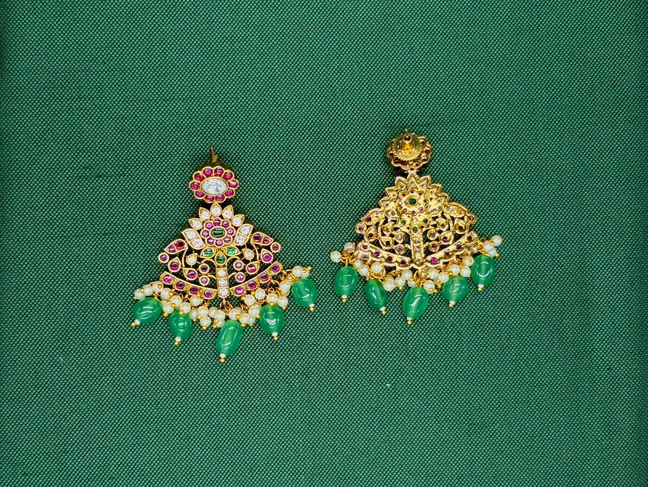Jadau Kundan Short Necklace