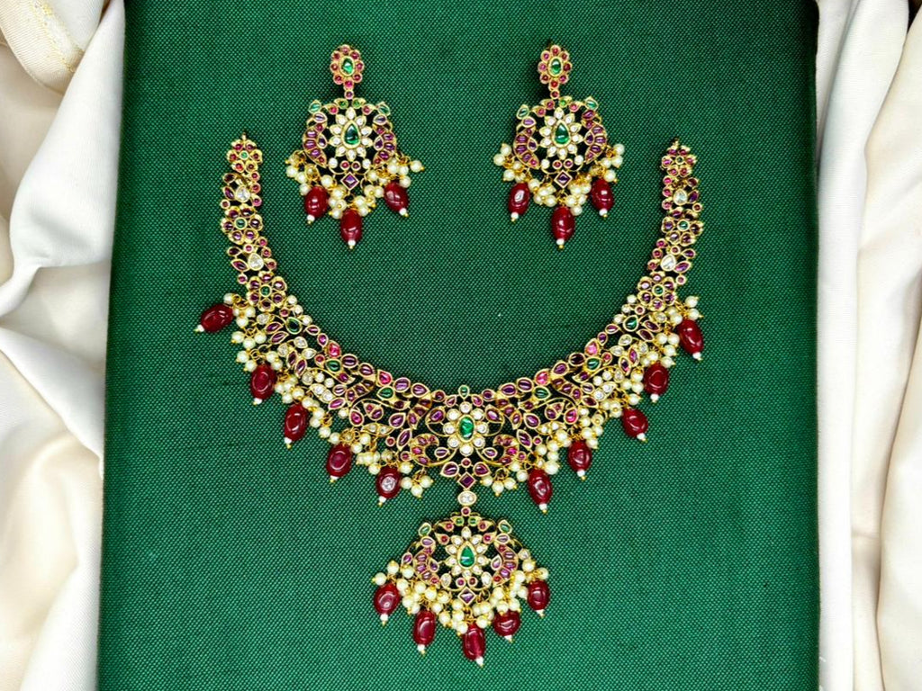 Jadau Kundan Short Necklace