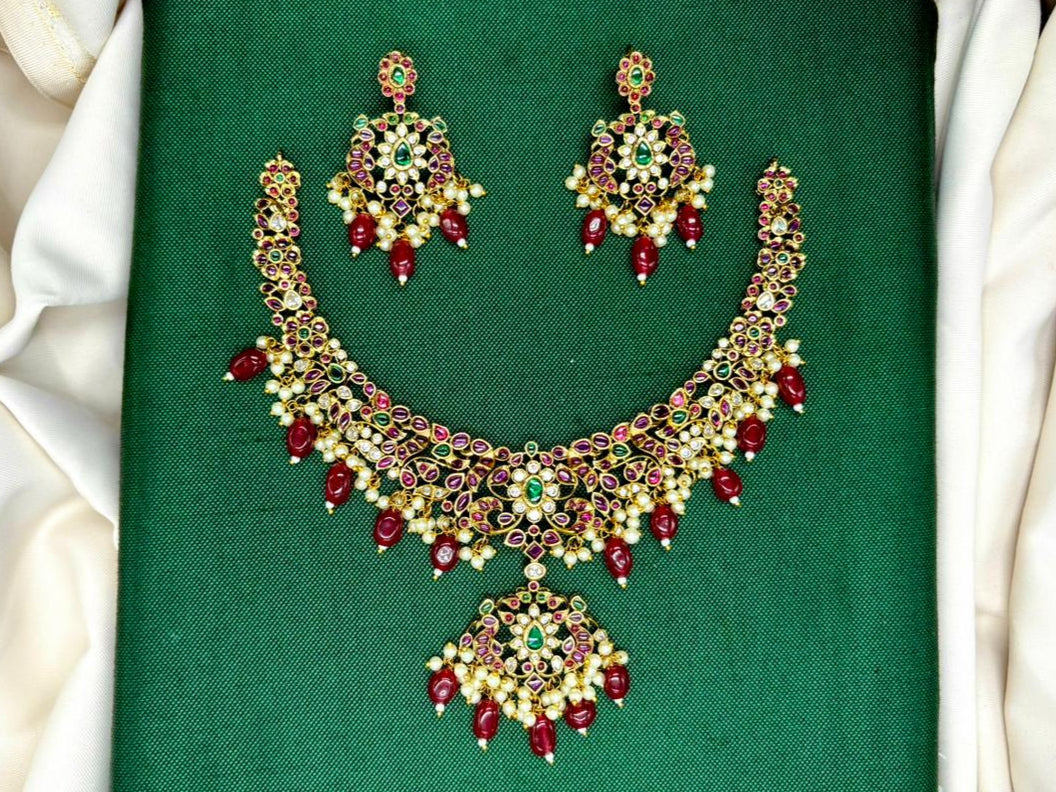 Jadau Kundan Short Necklace