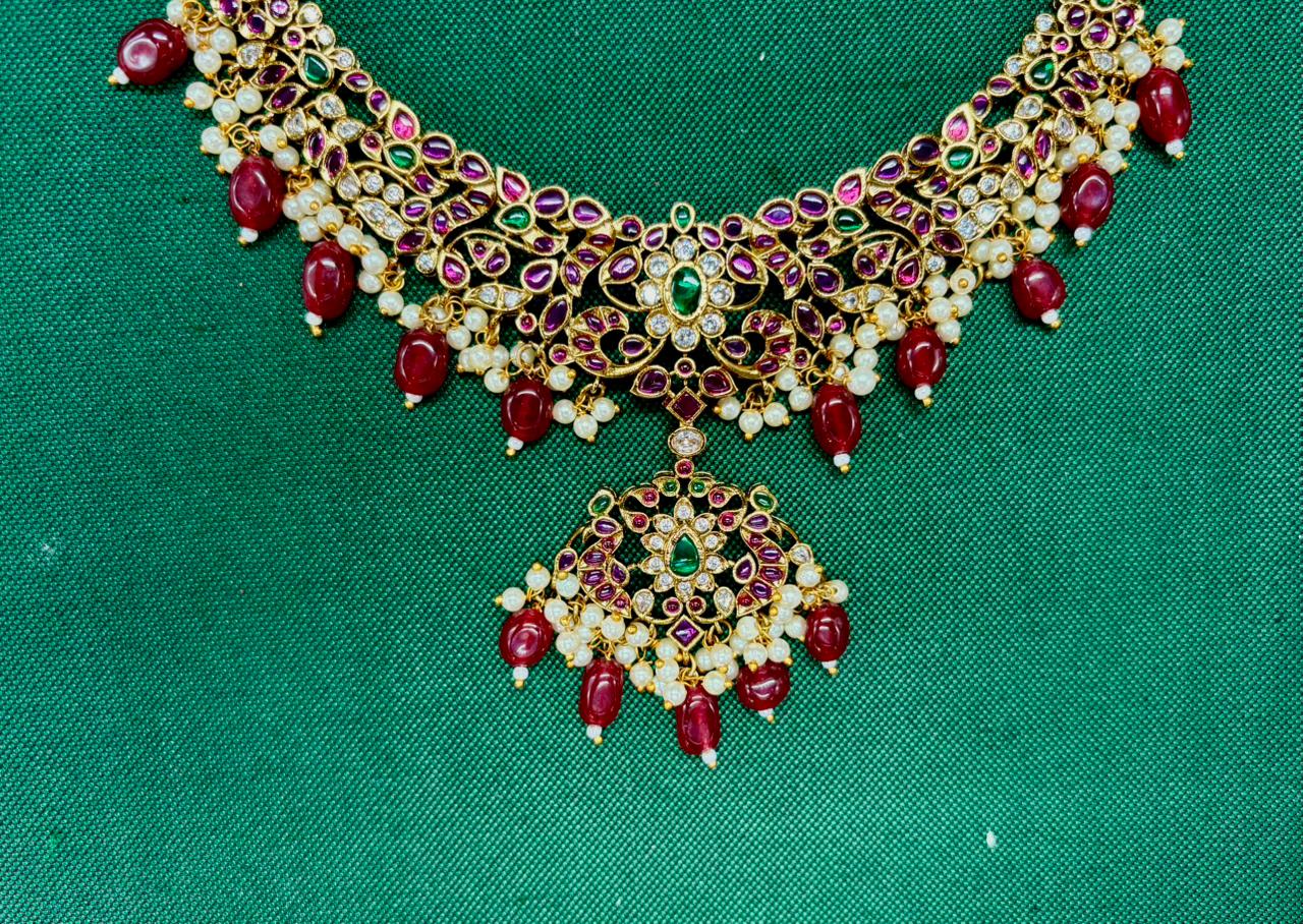 Jadau Kundan Short Necklace