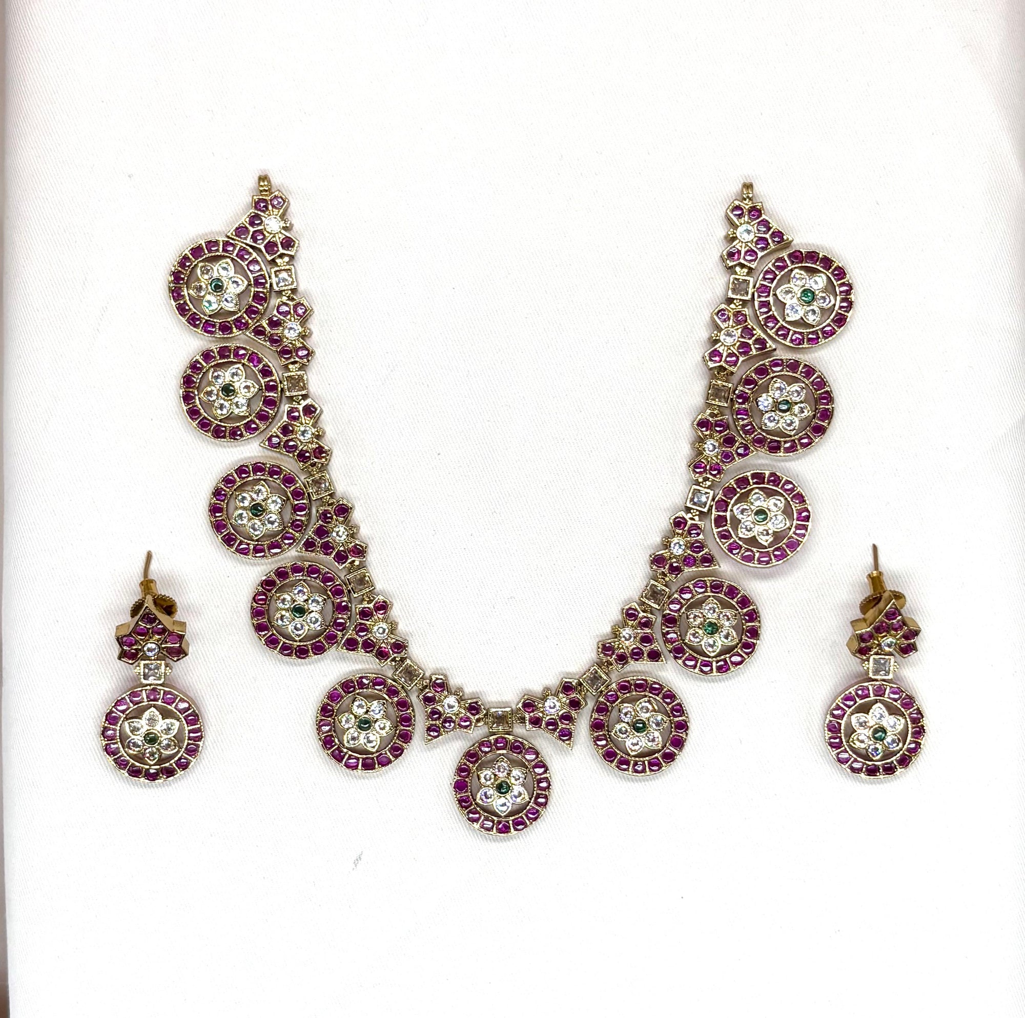 Jadau kundan Flower designed Short Necklace