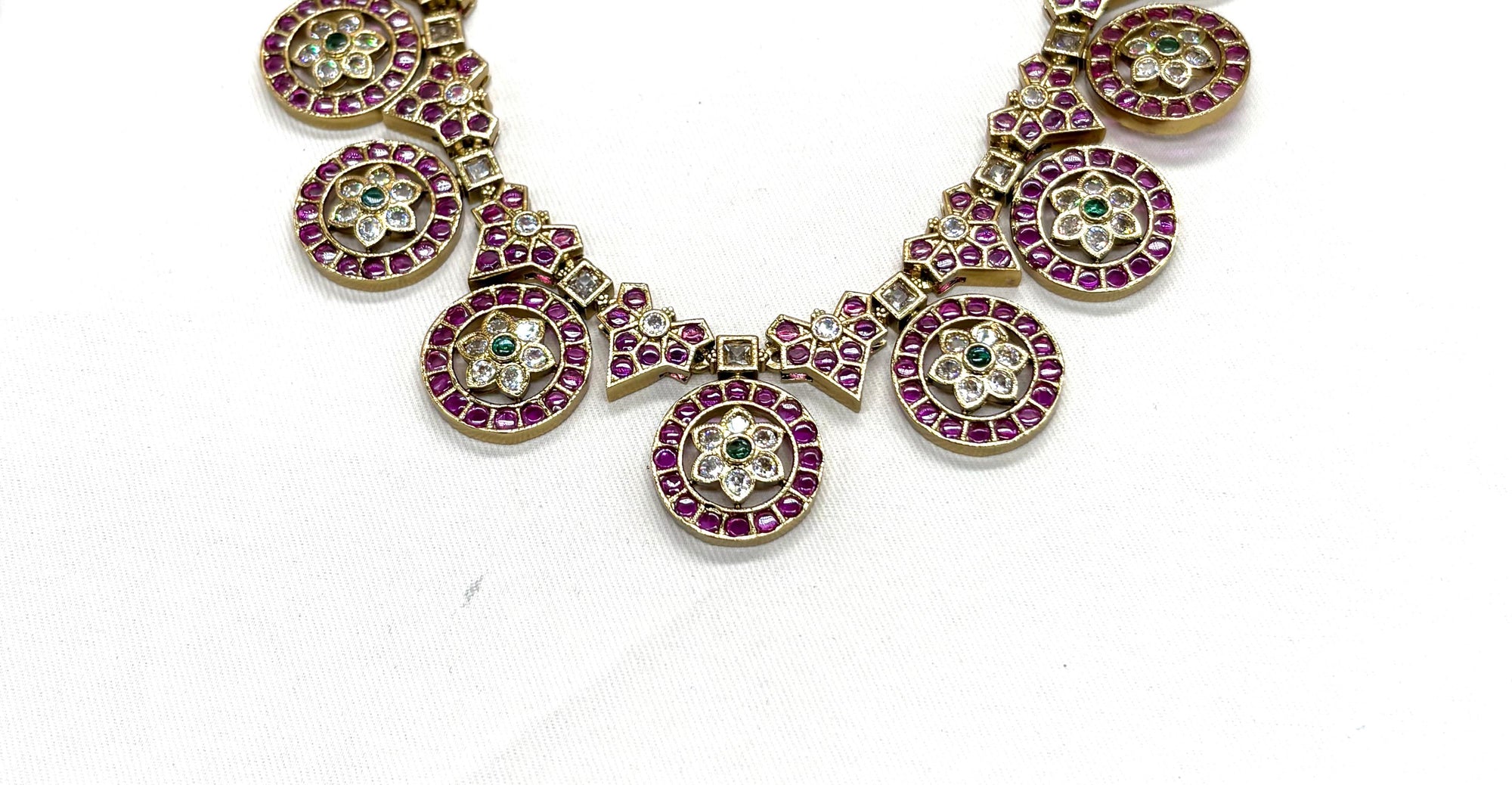 Jadau kundan Flower designed Short Necklace