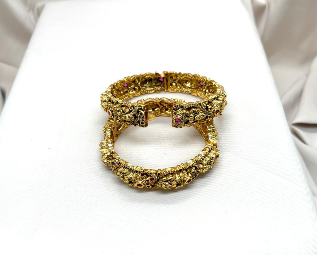 Nakshi finishing Open-Able With Lord Lakshmi Bangle