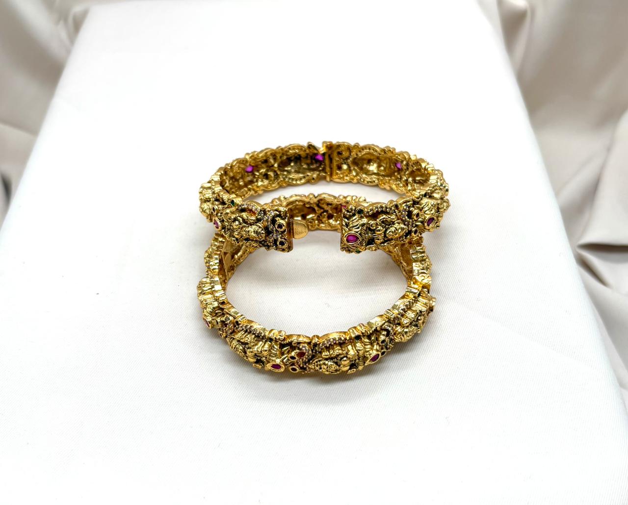 Nakshi finishing Open-Able With Lord Lakshmi Bangle