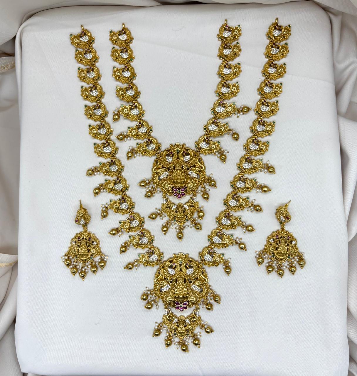 Matte finishing Peacock deigned and Golden Balls Combo-Set
