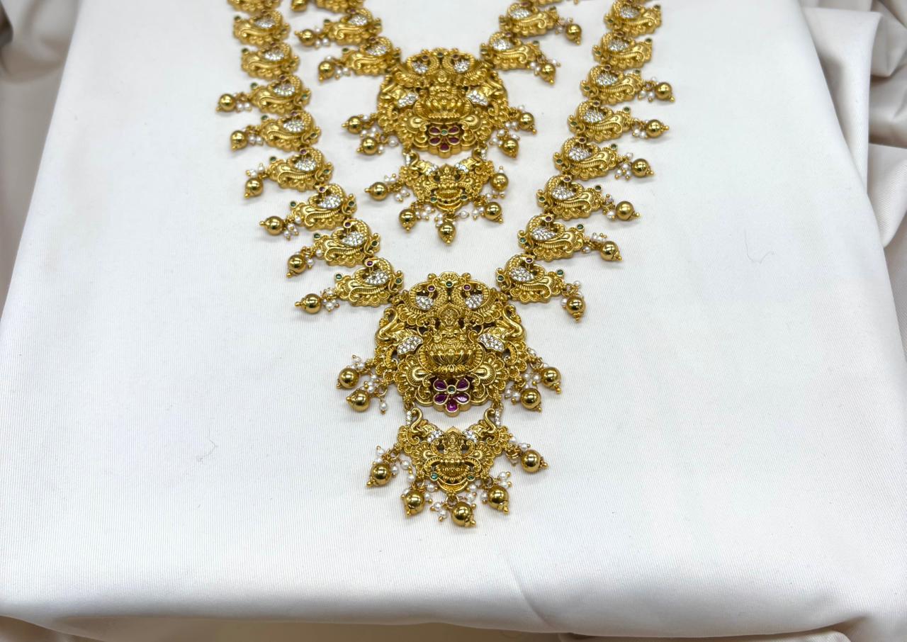 Matte finishing Peacock deigned and Golden Balls Combo-Set
