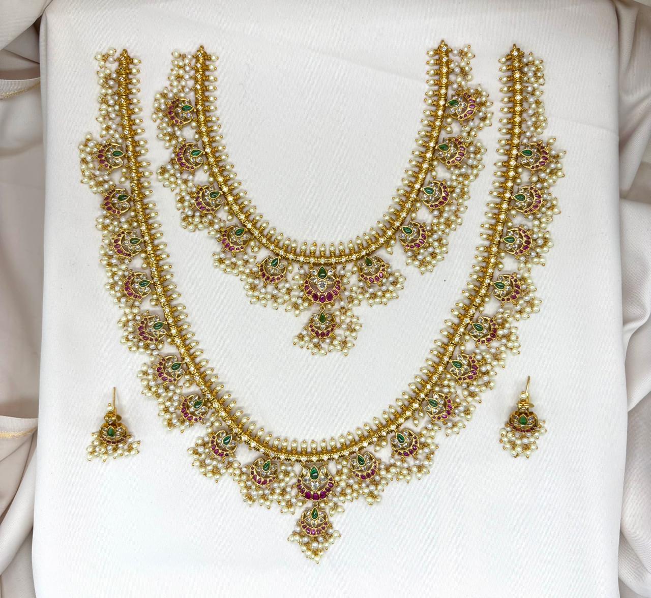 Kempu finishing with white pearls Combo-Set