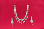 Silver Short Necklace with Leaf designed White