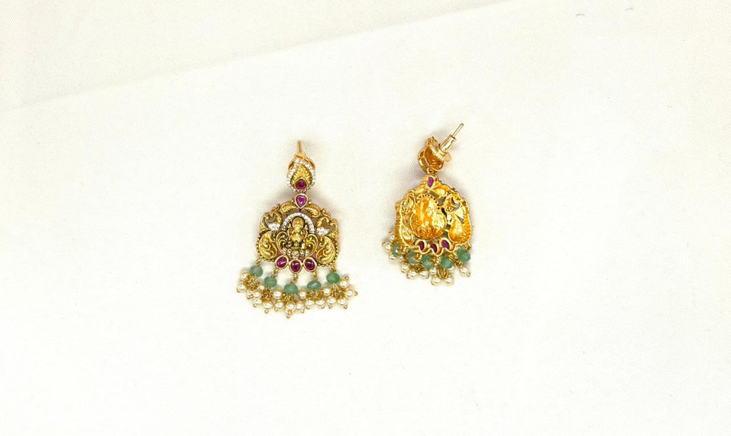 Matte finishing lord Lakshmi Short Necklace