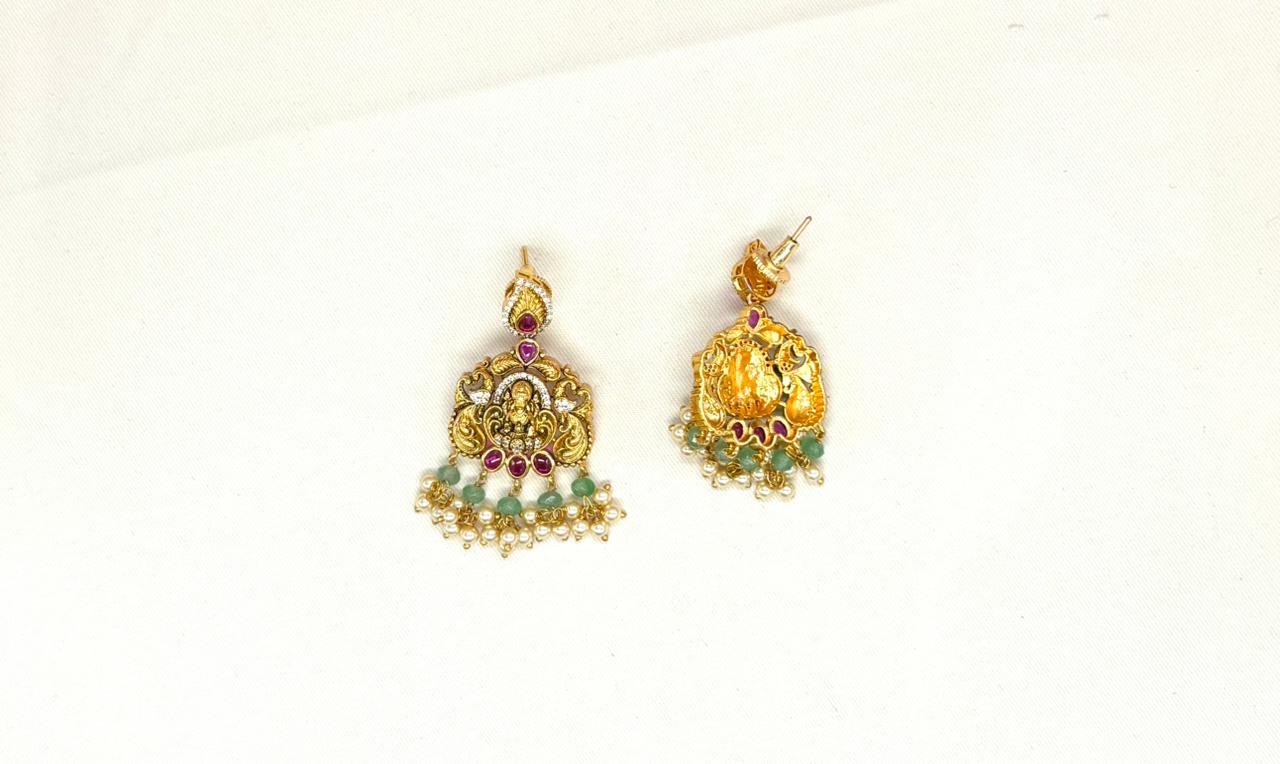 Matte finishing lord Lakshmi Short Necklace