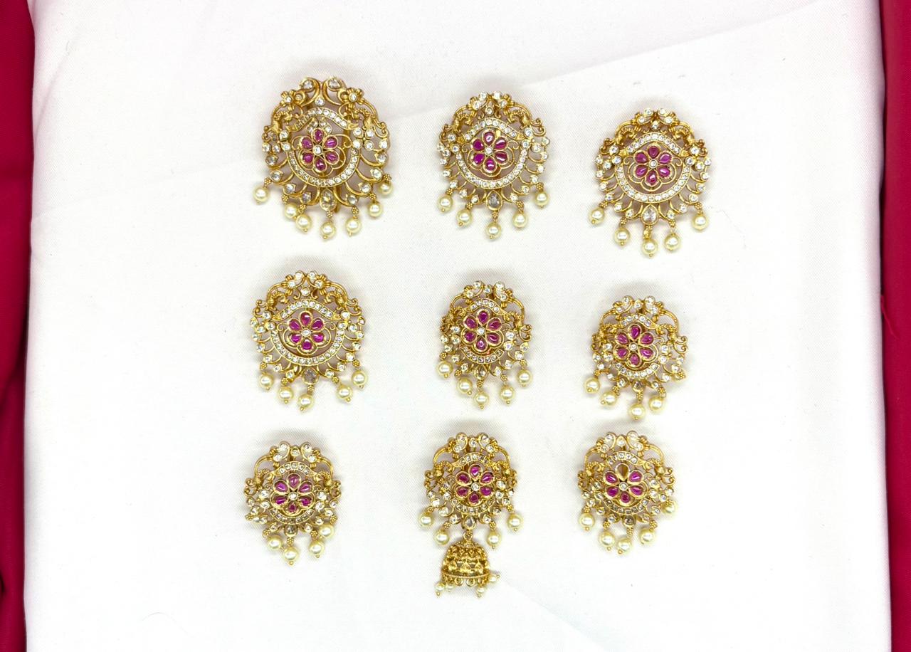 Victorian finishing Jadai Billai With Pink Flower Designed