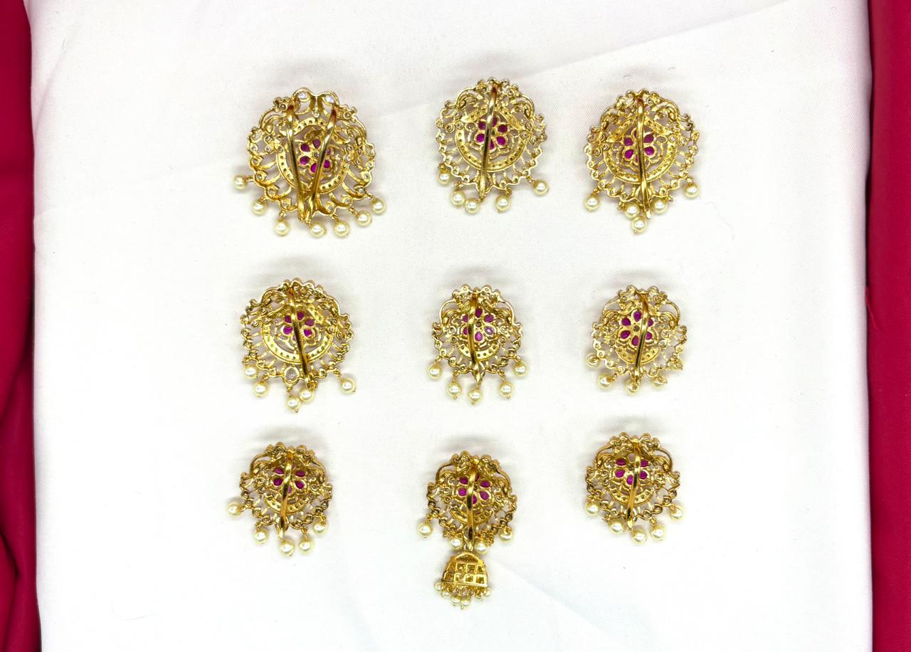 Victorian finishing Jadai Billai With Pink Flower Designed