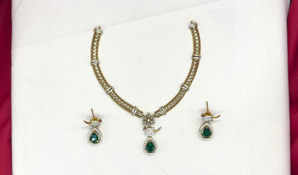 Victorian finishing Green Stone Parrot Designed Kanti