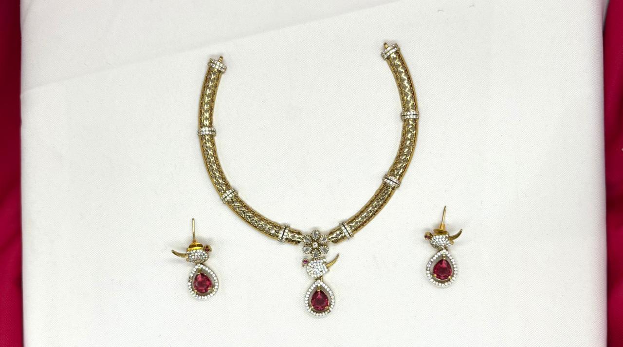 Victorian finishing Red Stone Parrot Designed Kanti