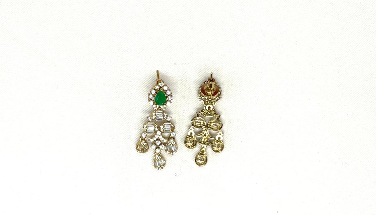 Victorian finishing with Green stone Short Necklace