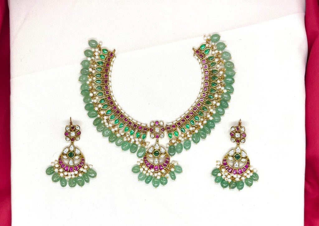 Jadau Kundan With Green Polki Stones beads Short Necklace