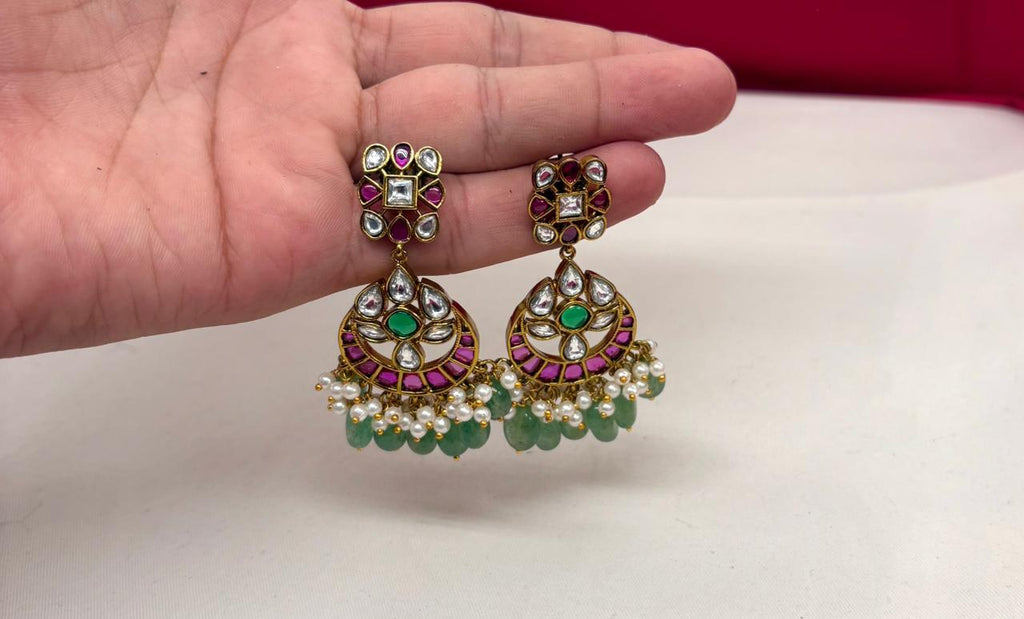 Jadau Kundan With Green Polki Stones beads Short Necklace