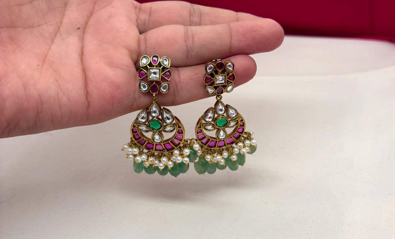 Jadau Kundan With Green Polki Stones beads Short Necklace