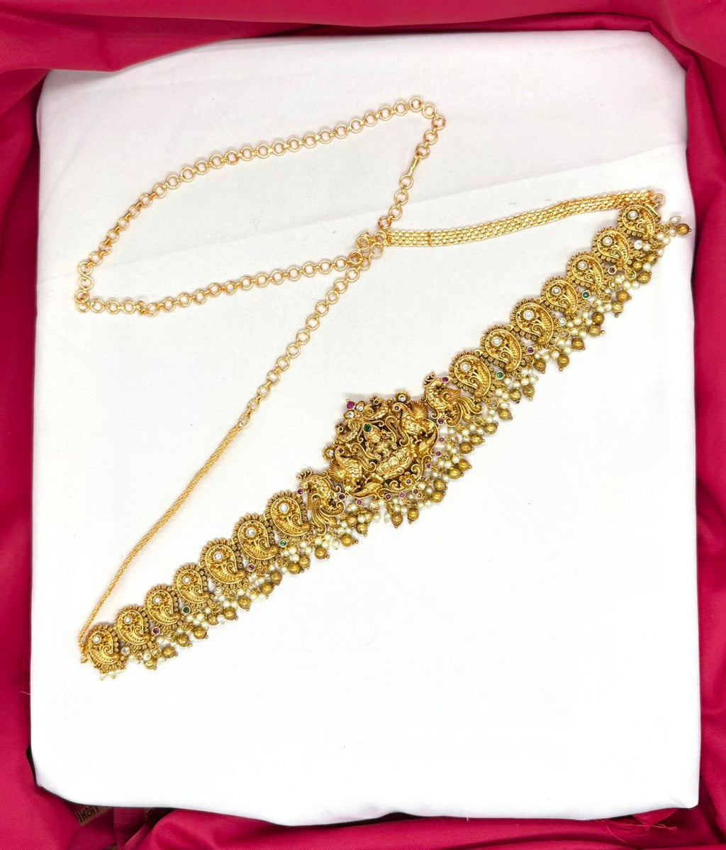 Nakshi finishing with Lord Lakshmi and flower designed Chain Vaddanam