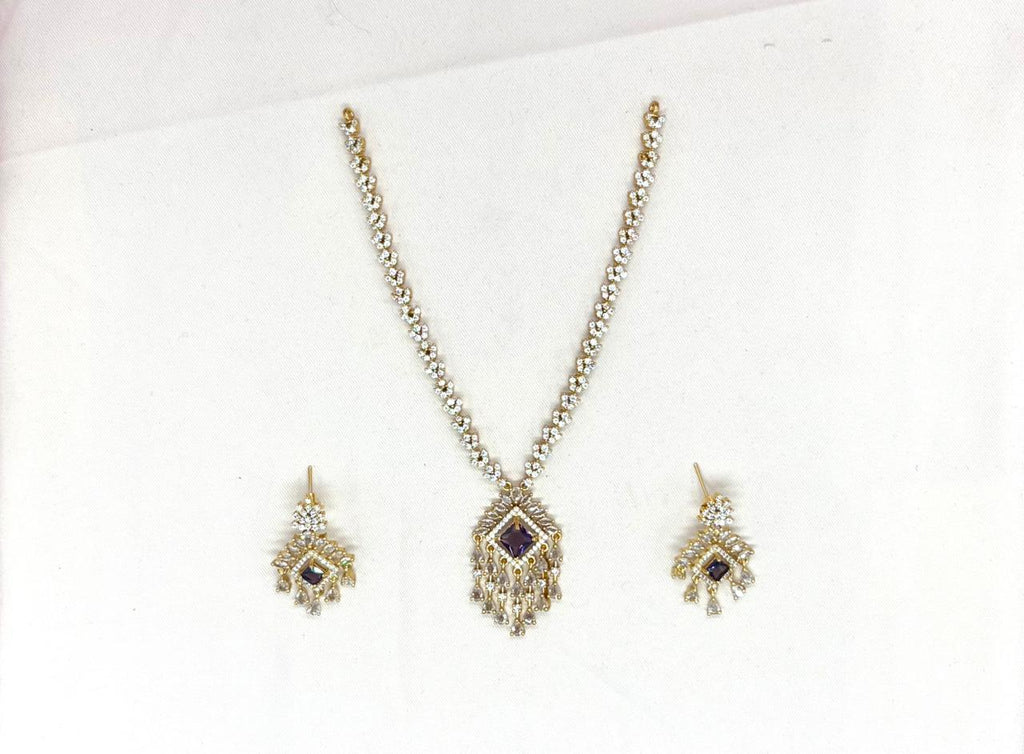 Victorian finishing purple Stone short necklace