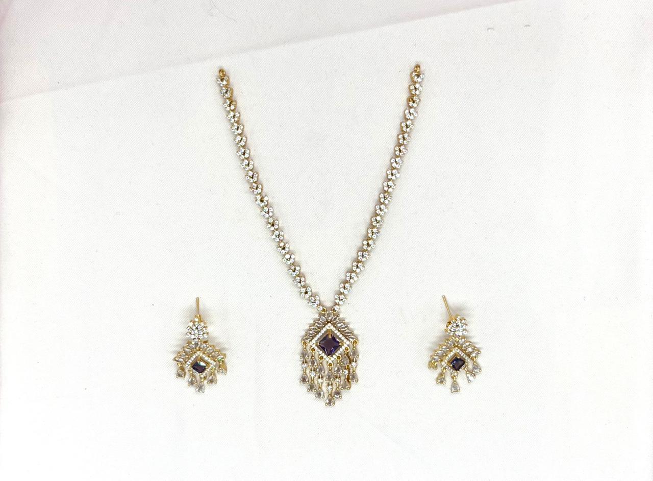 Victorian finishing purple Stone short necklace