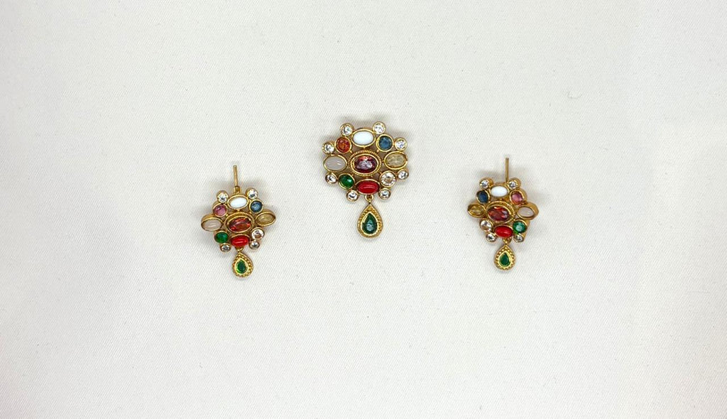 Gold Navratana pendent vedic astrology Locket