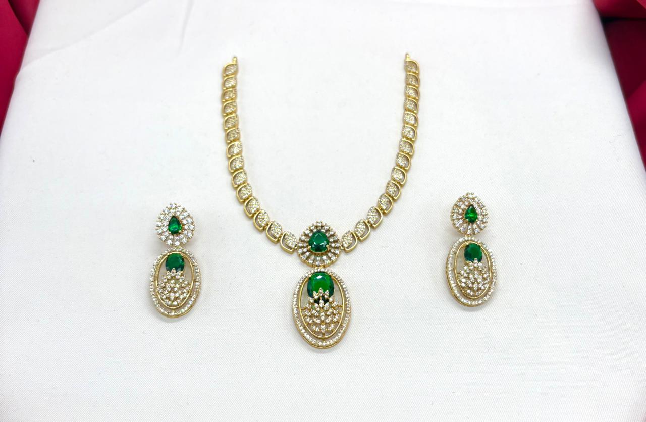 Two-tone finish Green zircon beaded Short Necklace