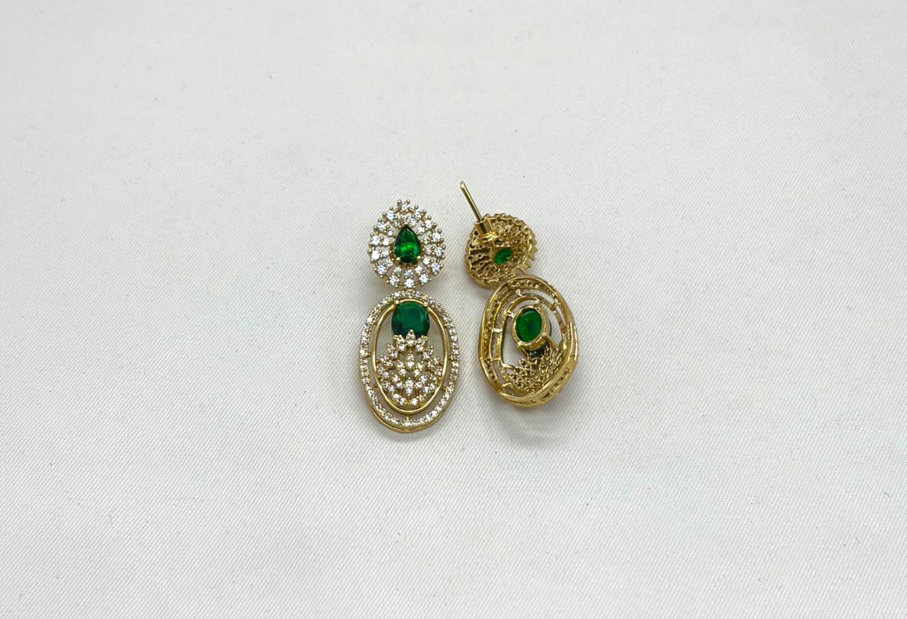 Two-tone finish Green zircon beaded Short Necklace