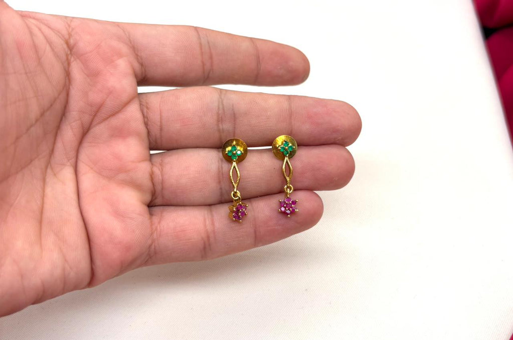 Gold-plated floral pink rubies emeralds short Necklace
