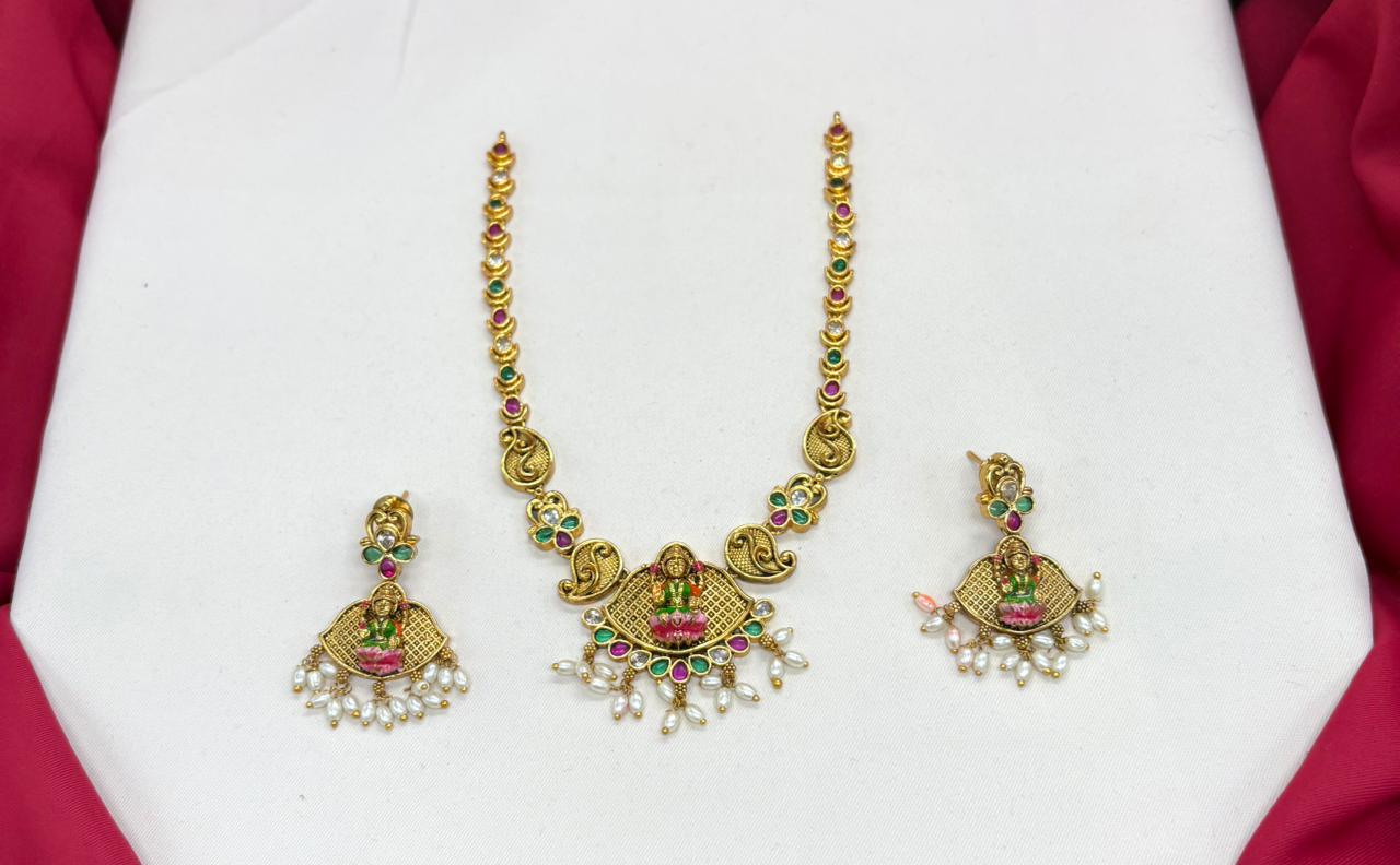 Enamel Antique finish With Short Necklace