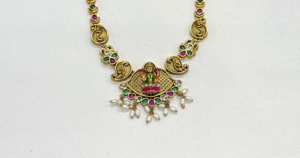 Enamel Antique finish With Short Necklace