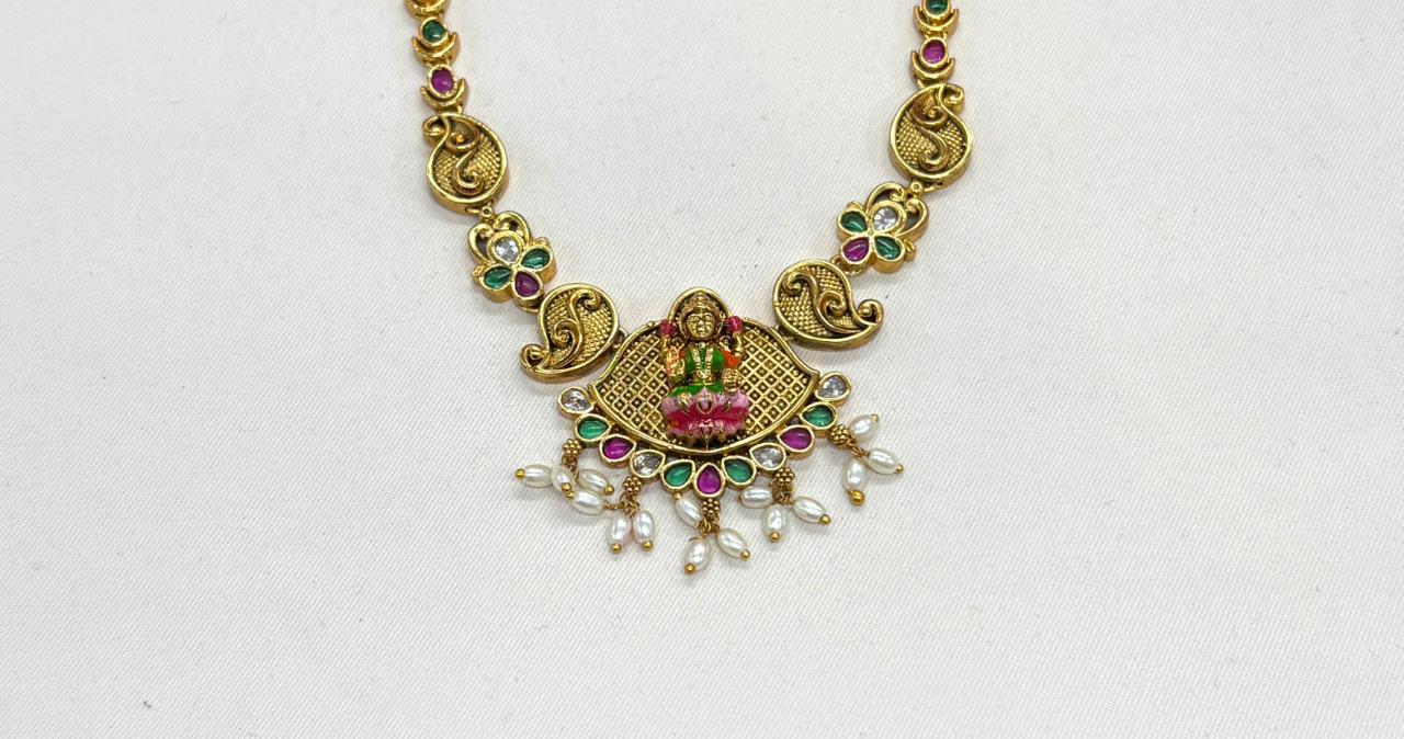 Enamel Antique finish With Short Necklace
