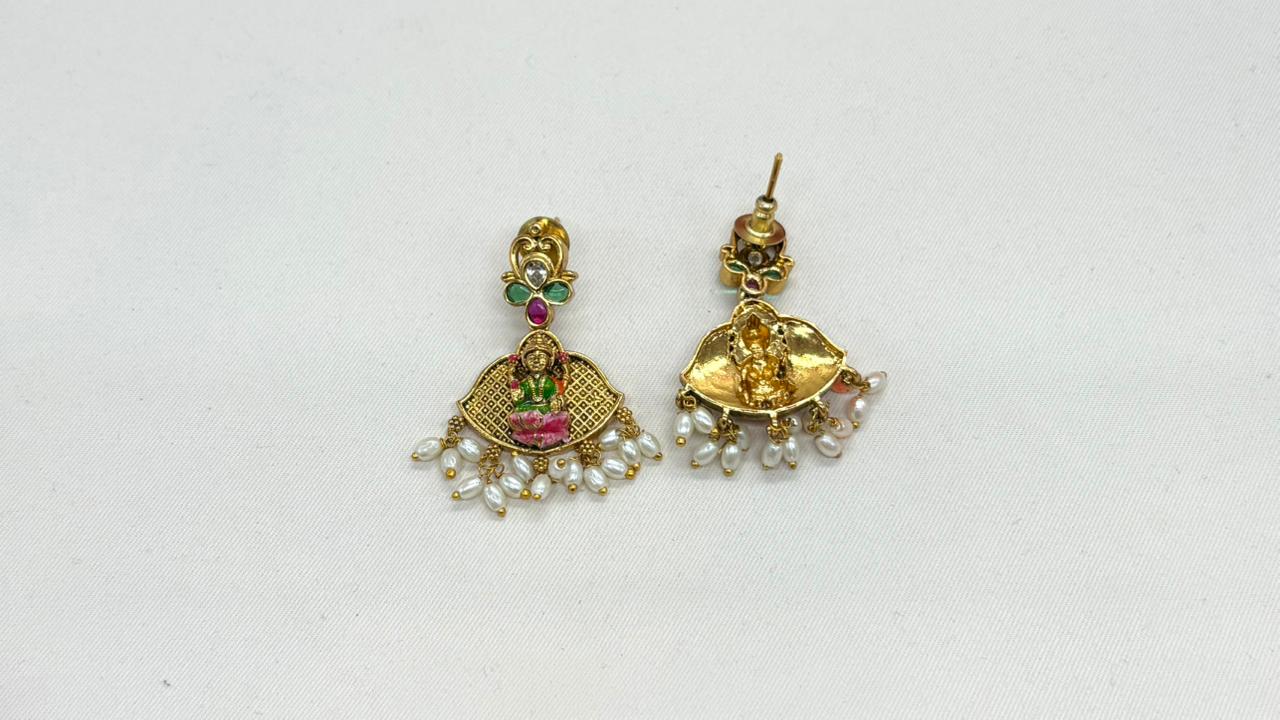 Enamel Antique finish With Short Necklace
