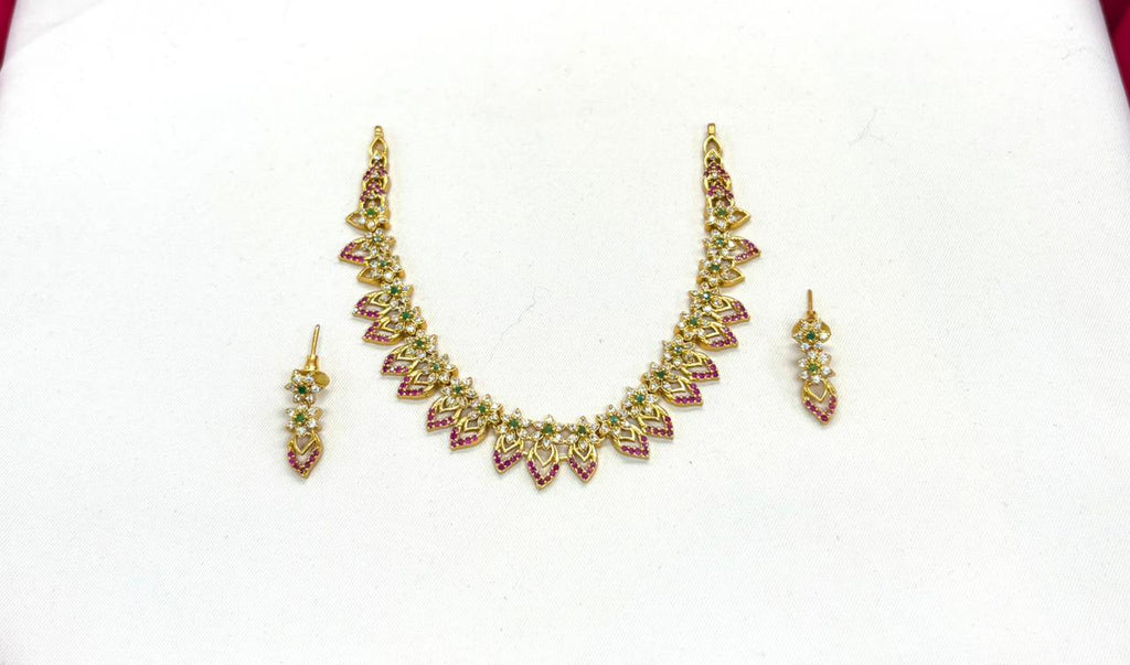 Elegant floral leaf droplet AD Multi-stone Short Necklace